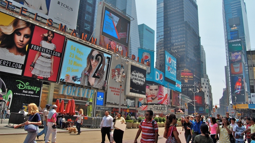 Forever21 Times Square Billboard on Vimeo